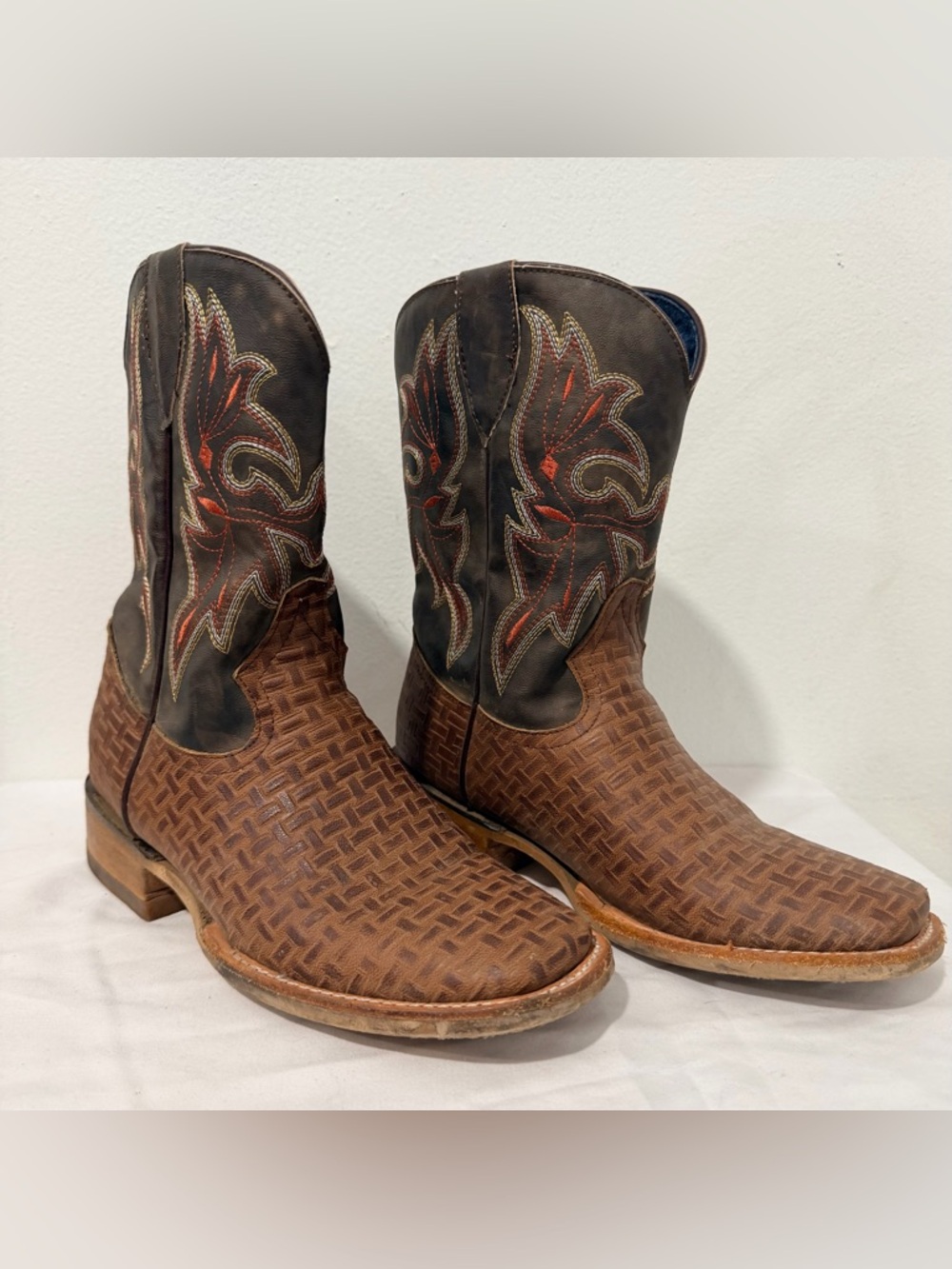 Unisex - Brown Two-Tone Western Cowboy Boots